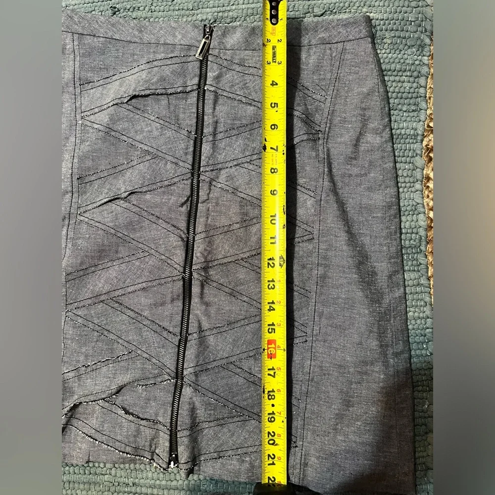 Stiletto Straight Skirt Full Front Zipper and Fully Lined Size 8